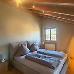 Alpenblick Nahe Muenchen Mit Outdoor Whirlpool - 21 Min Von Muenchen Mit 公寓 Assling