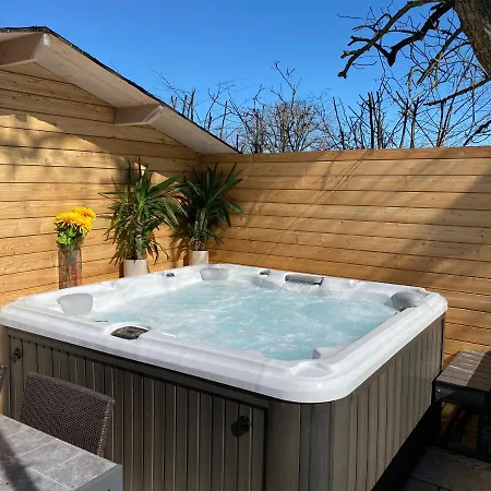 Alpenblick Nahe Muenchen Mit Outdoor Whirlpool - 21 Min Von Muenchen Mit Appartamento *
